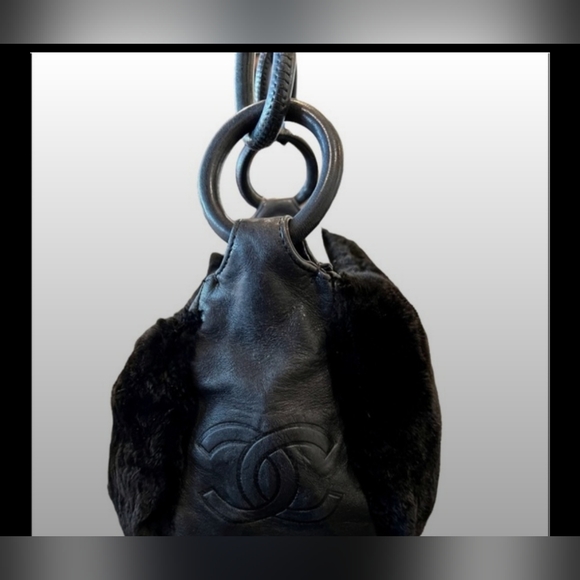 Chanel rabbit fur bag - Picture 8 of 13